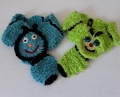 Bild 8 von Flauschig weicher Kinderschal<br>Unterschiedliche Motive  / (Modell) Raupe 1